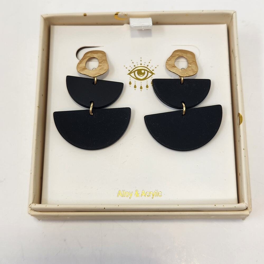 Eye Candy Los Angeles Black Gold Tone Dangle Drop Post Earrings Lightweight New